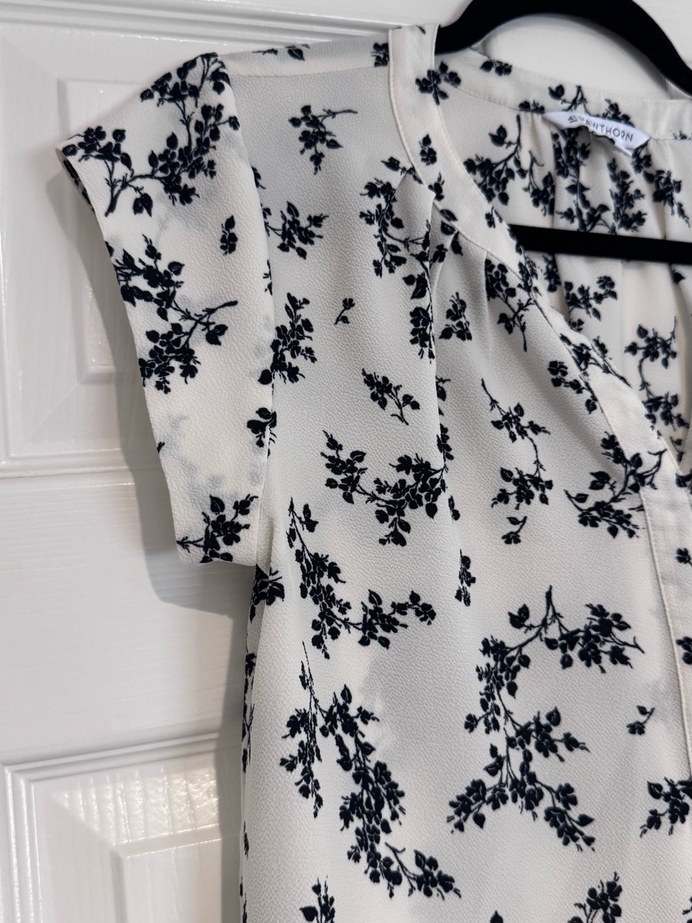 White Blouse with Black Floral Print - Picture 5 of 6